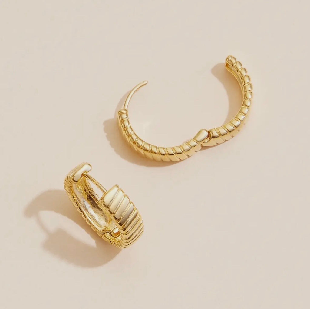 Aurelia Ribbed Hoop Earrings