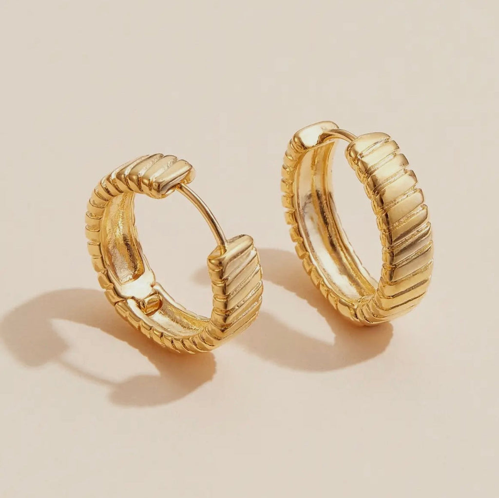 Aurelia Ribbed Hoop Earrings